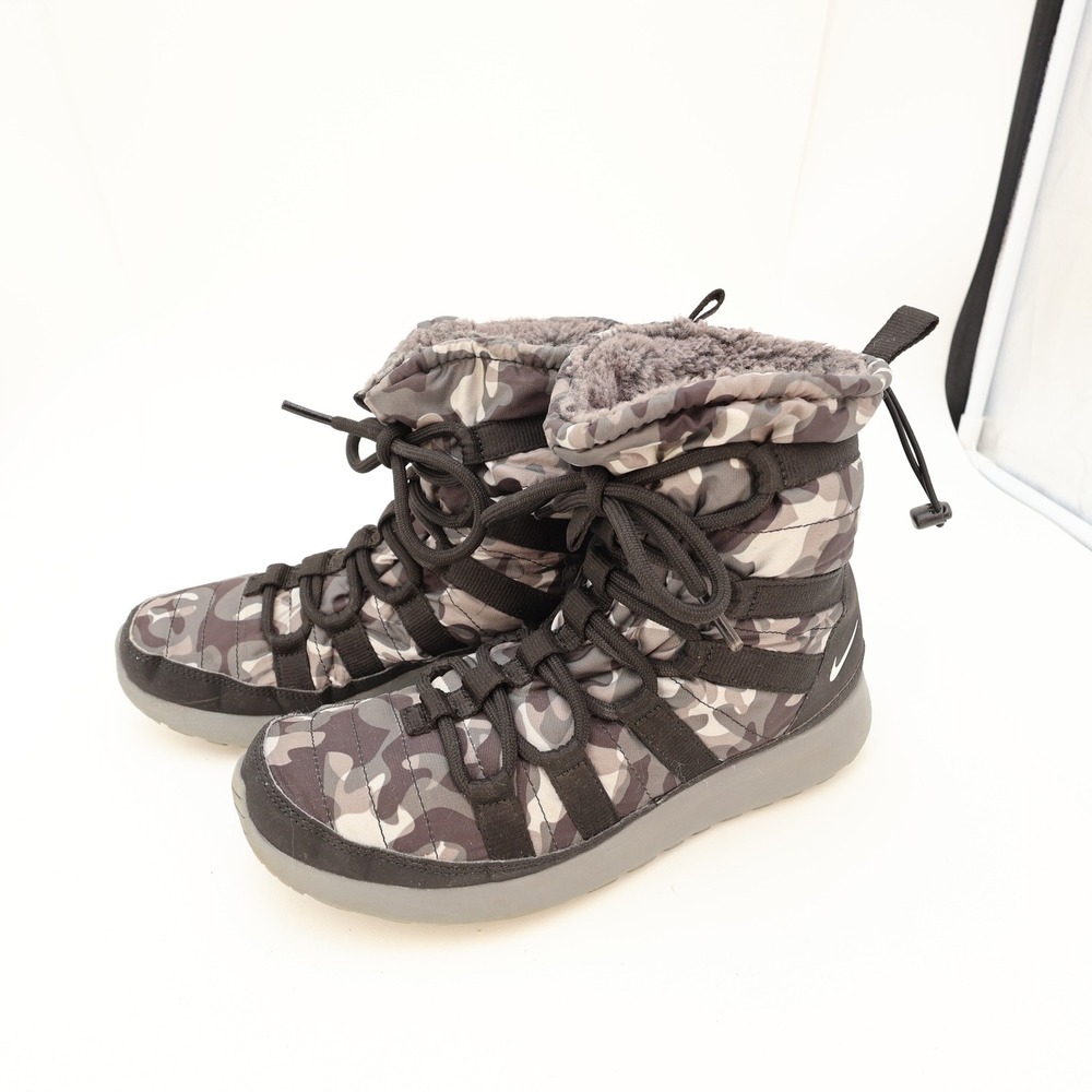 Nike Roshe One Hi Flash GS Camo Winter Boots Black Grey 807425-001 Womens 7.5